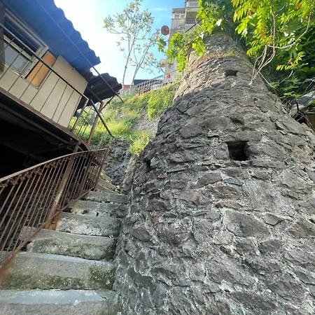 Konak-karatas Bohem & Vintage Apartment